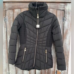 Bernardo Black Puffer Jacket Size Small - NWT